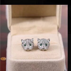 💎Green Eyed Leopard Head Diamond Stud Earring💎